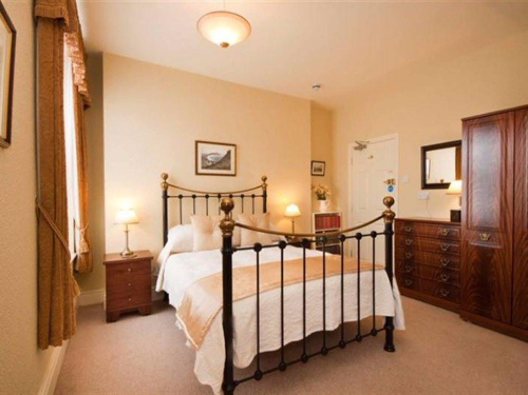 Adcote House (Adults Only) Hotel Ландъндо Екстериор снимка