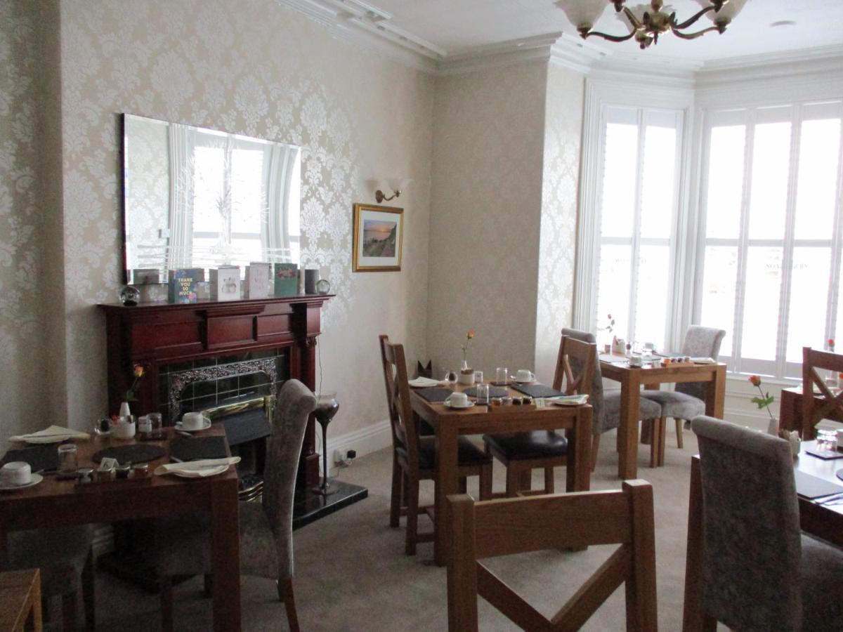 Adcote House (Adults Only) Hotel Ландъндо Екстериор снимка