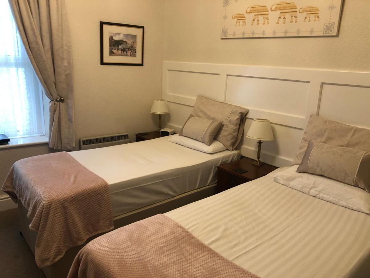 Adcote House (Adults Only) Hotel Ландъндо Екстериор снимка