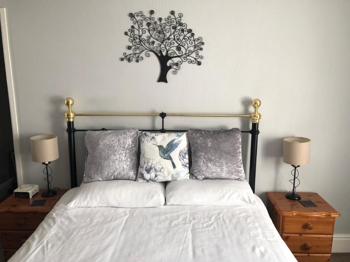 Adcote House (Adults Only) Hotel Ландъндо Екстериор снимка